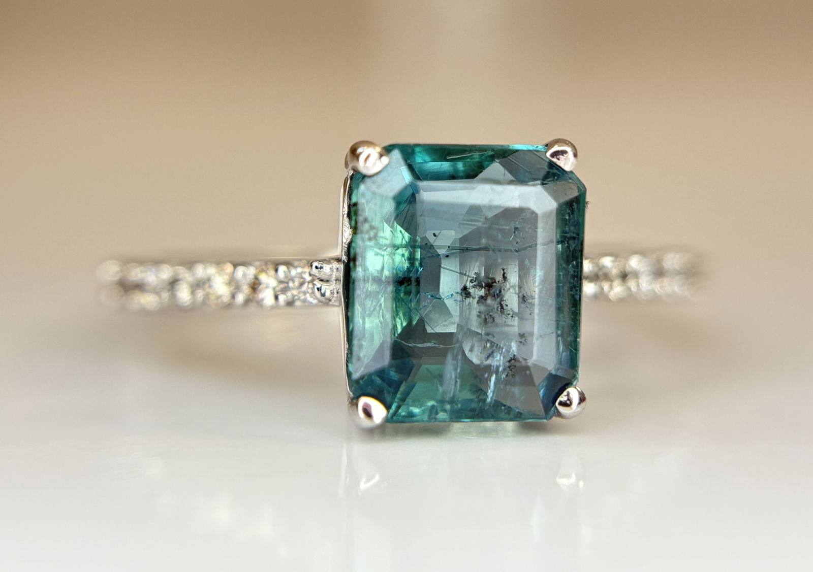 Beautiful 1.86 CT Natural Emerald Ring With Natural Diamonds & Platinum 950 - 8