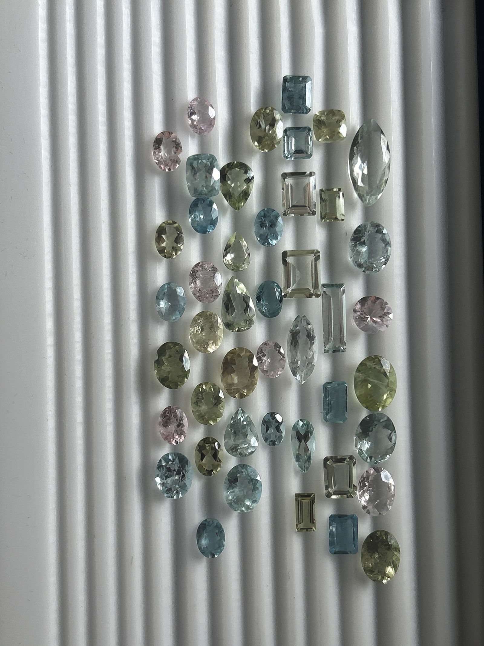 72.75ct Natural Blue and Green Aquamarine and Pink Morganite - 3