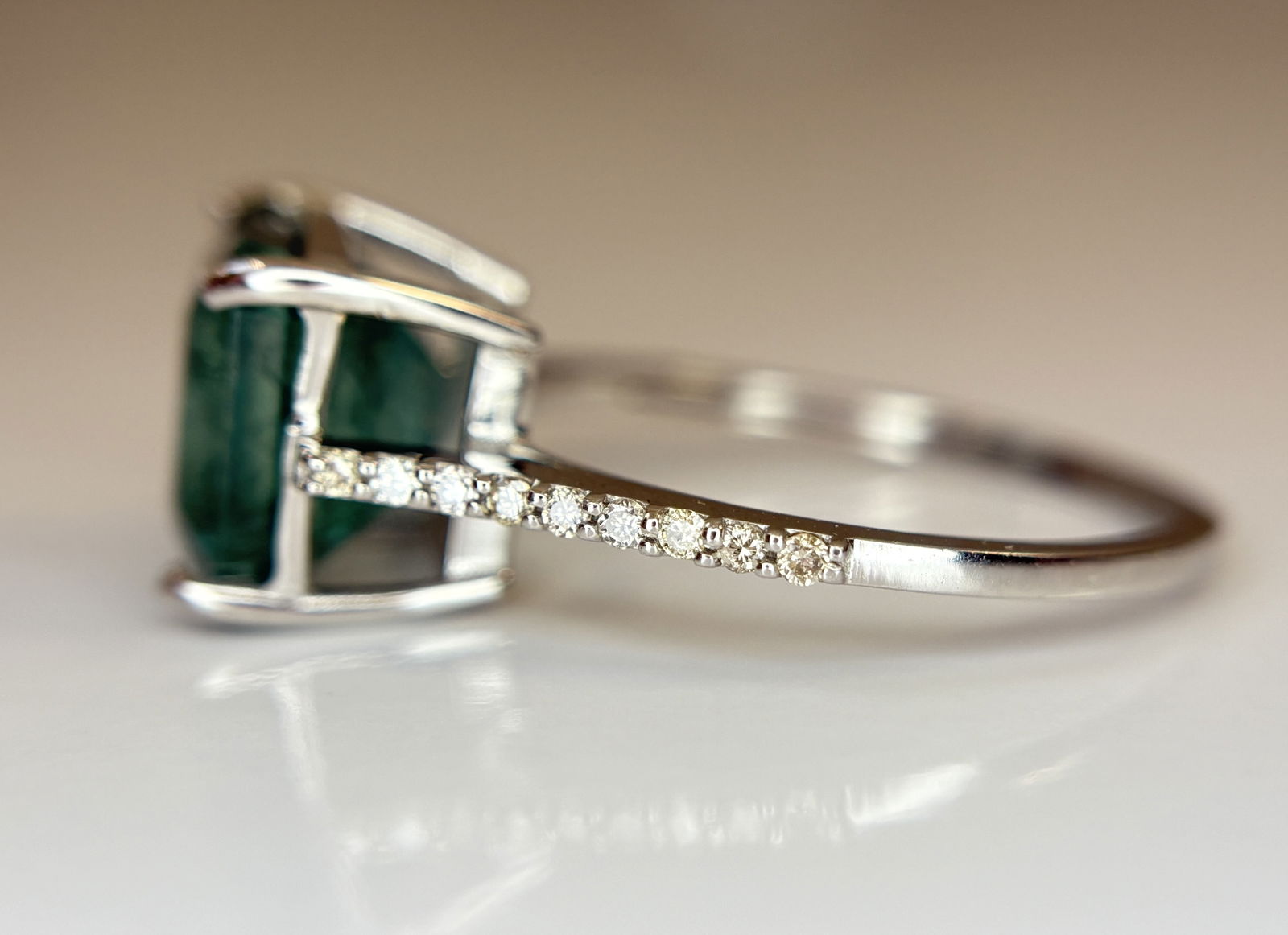 Beautiful 3.92 CT Natural Emerald Ring With Natural Diamonds & Platinum 950 - 7