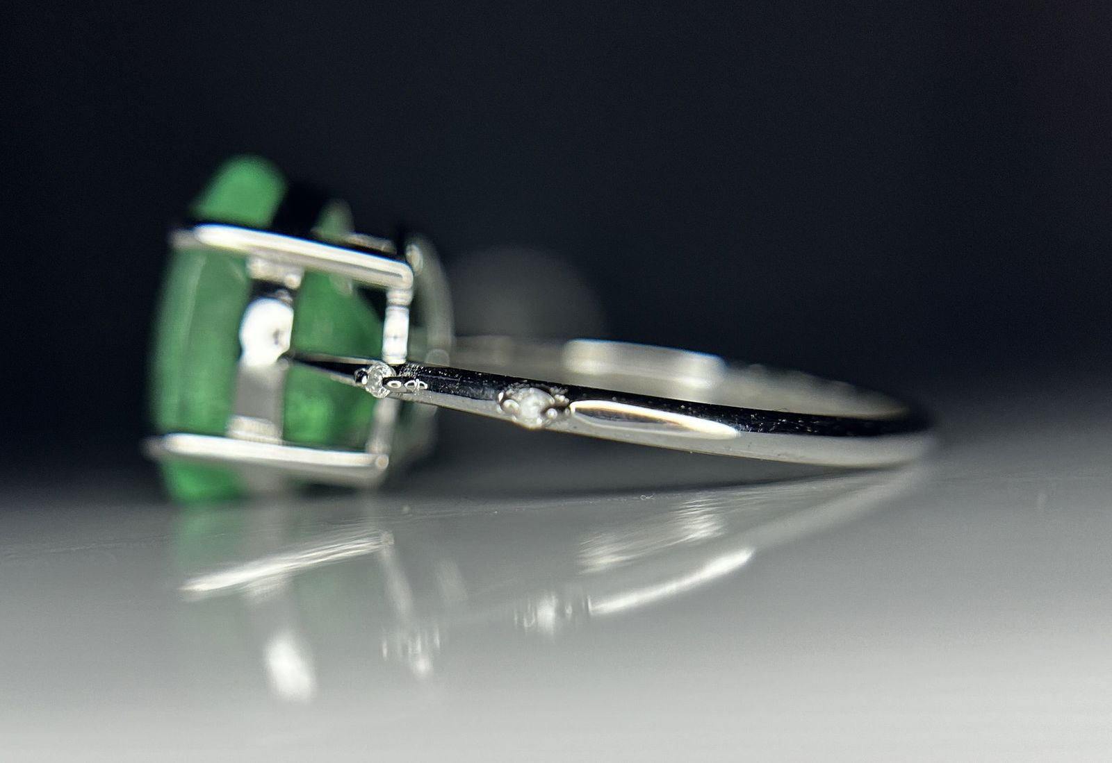 Beautiful 5.47ct Natural Colombian Emerald With Natural Diamonds & 18k Gold - 5