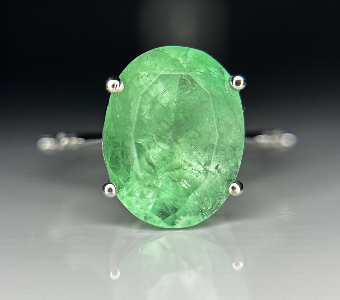 Beautiful 5.47ct Natural Colombian Emerald With Natural Diamonds & 18k Gold - 9