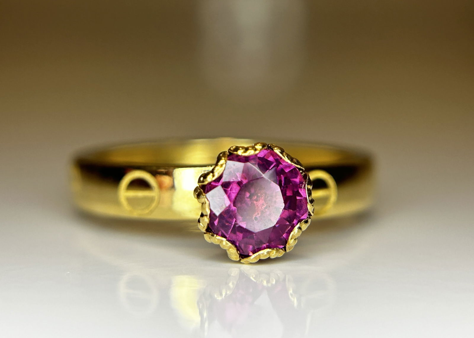 Beautiful 0.90 CT Natural Spinel Ring & 18k Yellow Gold - 7