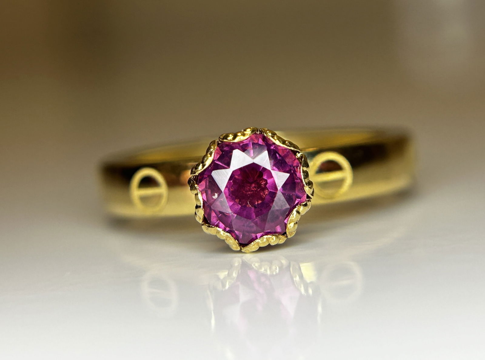 Beautiful 0.90 CT Natural Spinel Ring & 18k Yellow Gold - 8