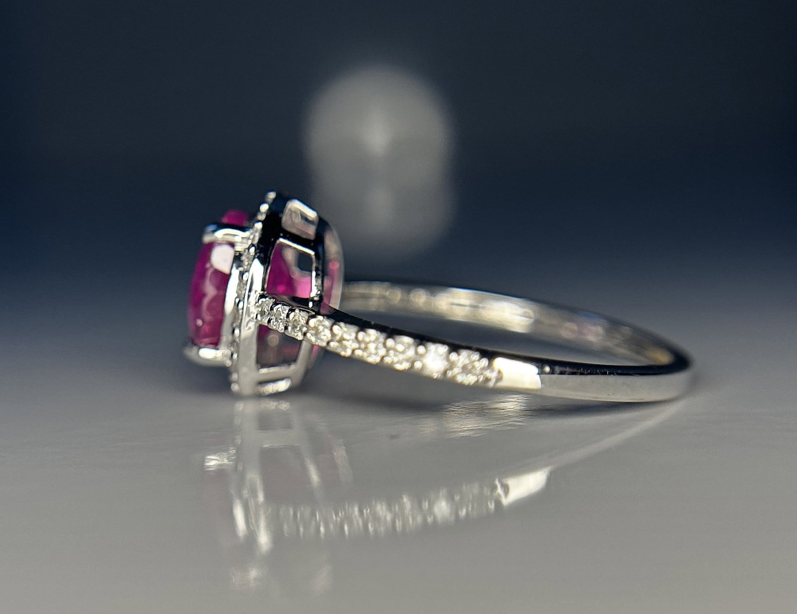 Beautiful 2.66 CT Unheated Old Burma Ruby With Natural Diamonds & 18k Gold - 5