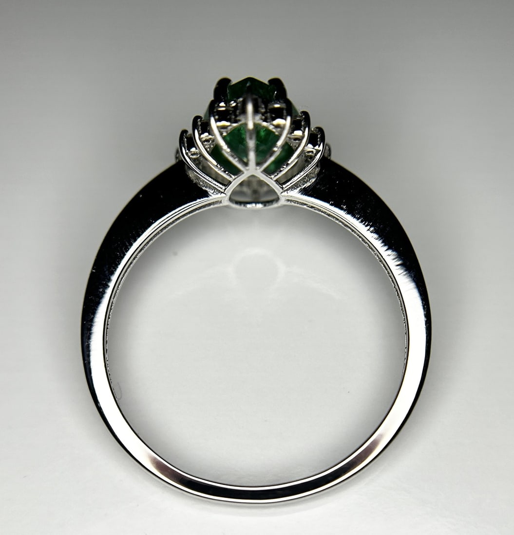 Beautiful 1.18ct Natural Emerald With Natural Diamonds & 18k Gold - 5