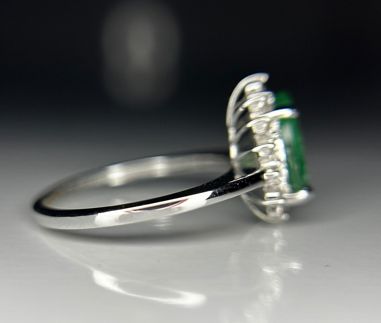 Beautiful 1.18ct Natural Emerald With Natural Diamonds & 18k Gold - 6