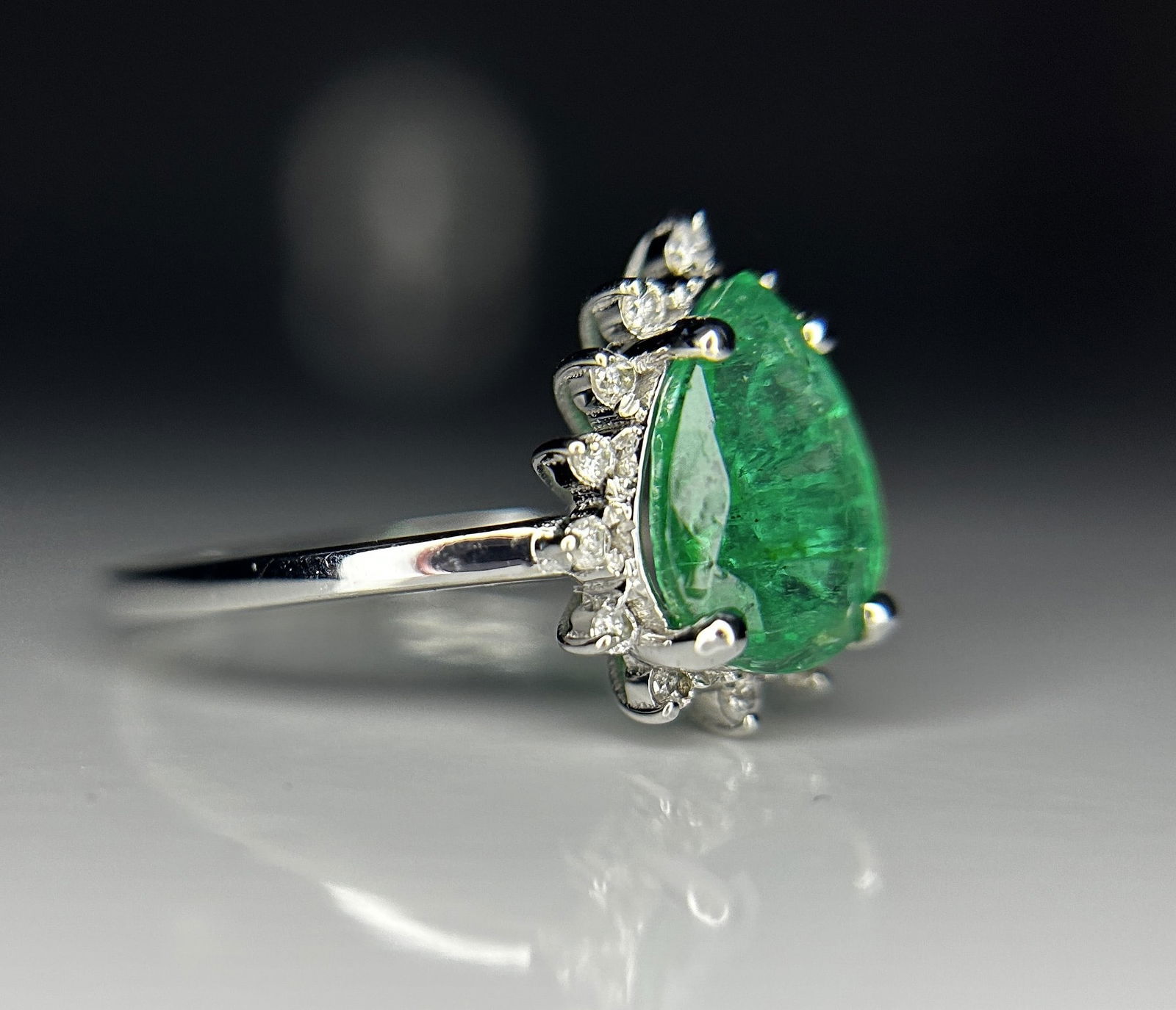 Beautiful 1.18ct Natural Emerald With Natural Diamonds & 18k Gold - 7