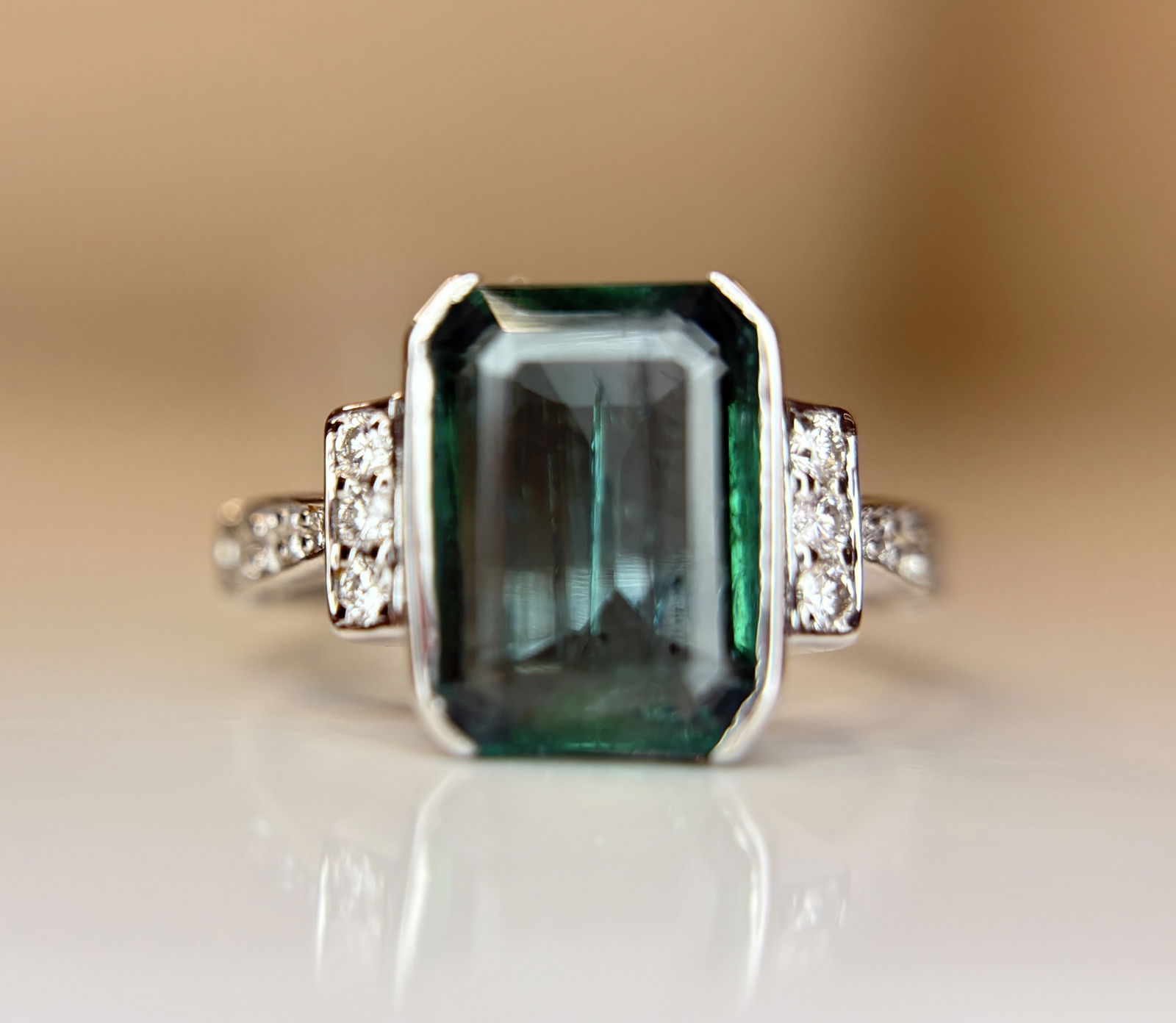 Beautiful 2.45 CT Natural Emerald With Natural Diamonds & 18k Gold - 5