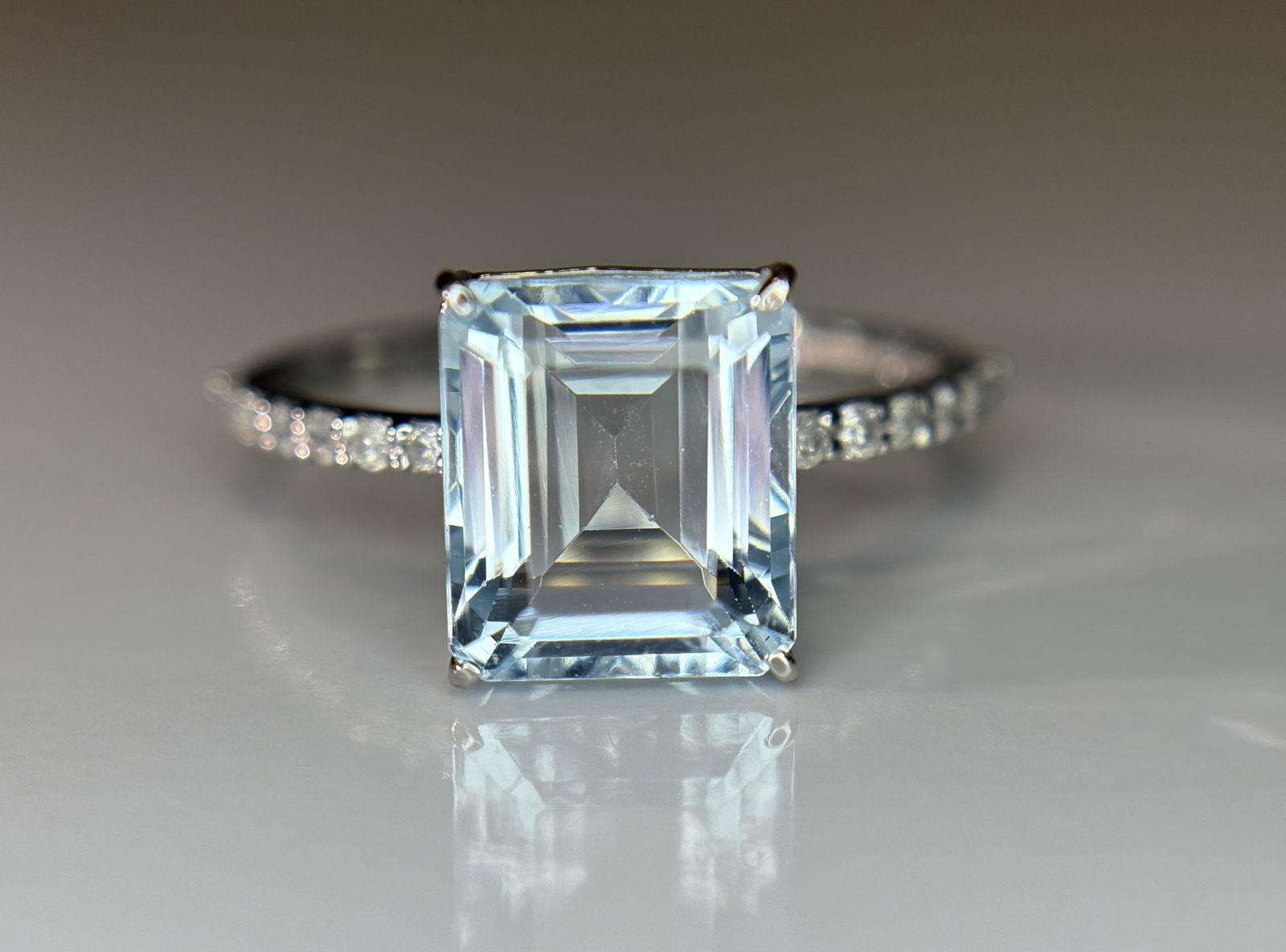 Beautiful 3.34 CT Natural Aquamarine Ring With Natural Diamonds & 950 Platinum (1 of 10)