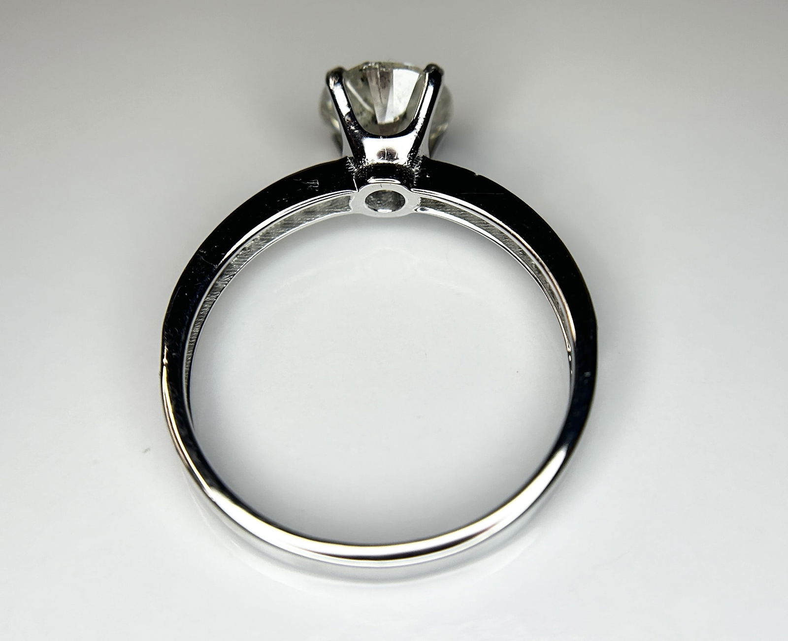 Beautiful 1.70ct Untreated Natural Solitaire Diamond & 18k Gold - 4