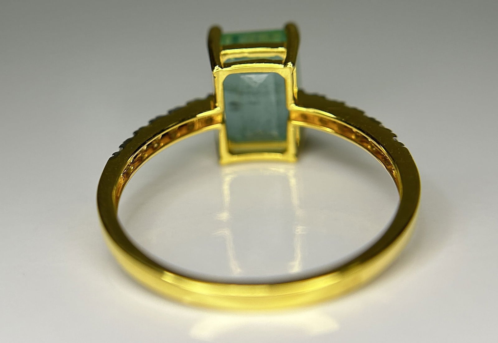 Beautiful Natural Emerald 2.68 CT With Natural Diamonds & 18k Gold - 5