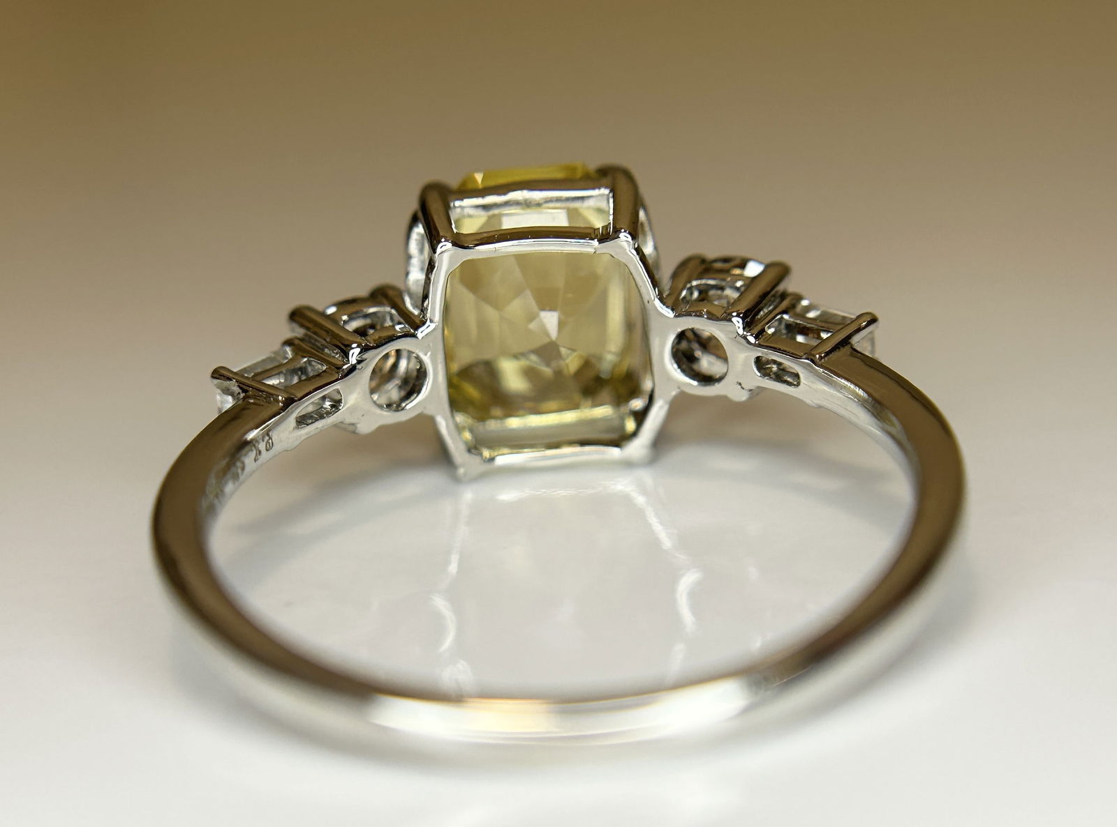 Beautiful 2.34ct Unheated Untreated Natural Ceylon Yellow Sapphire Diamonds & 950 Platinum - 6