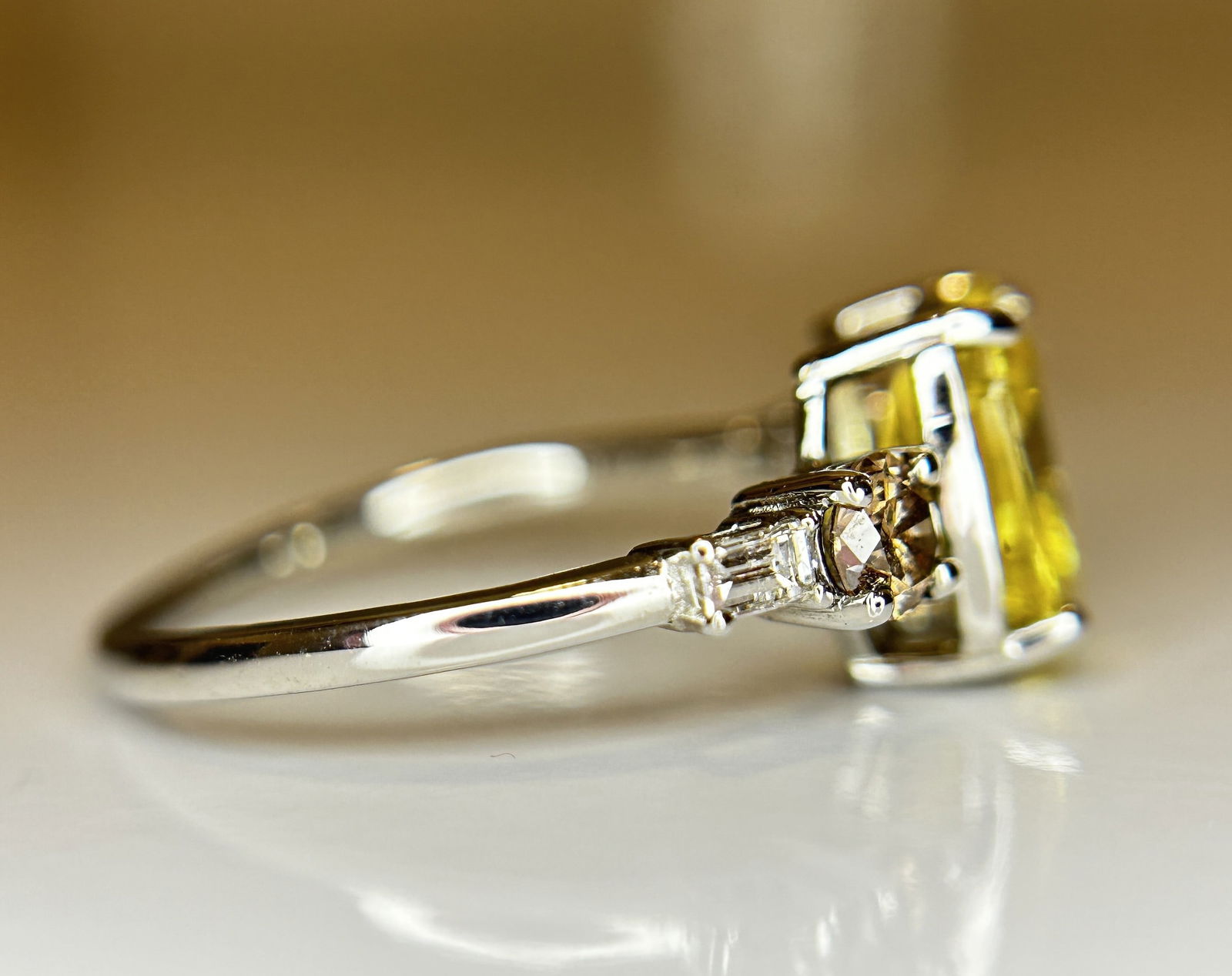 Beautiful 2.34ct Unheated Untreated Natural Ceylon Yellow Sapphire Diamonds & 950 Platinum - 7