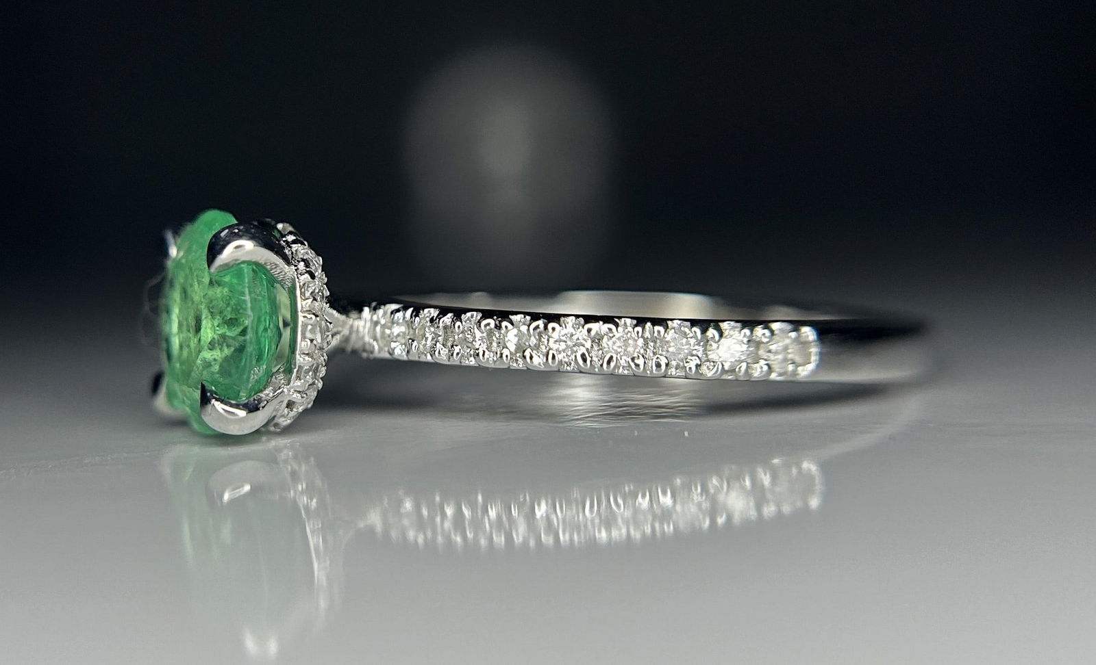 Beautiful 1.03ct Natural Emerald With Natural Diamonds & 18k Gold - 4