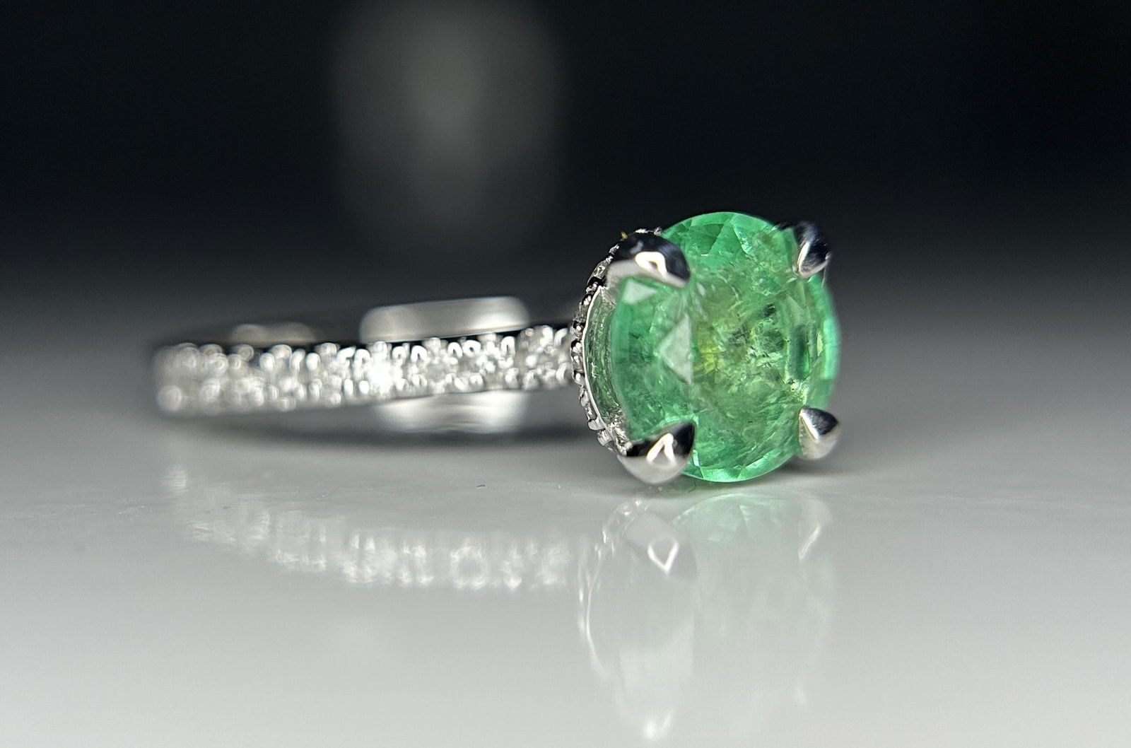 Beautiful 1.03ct Natural Emerald With Natural Diamonds & 18k Gold - 8