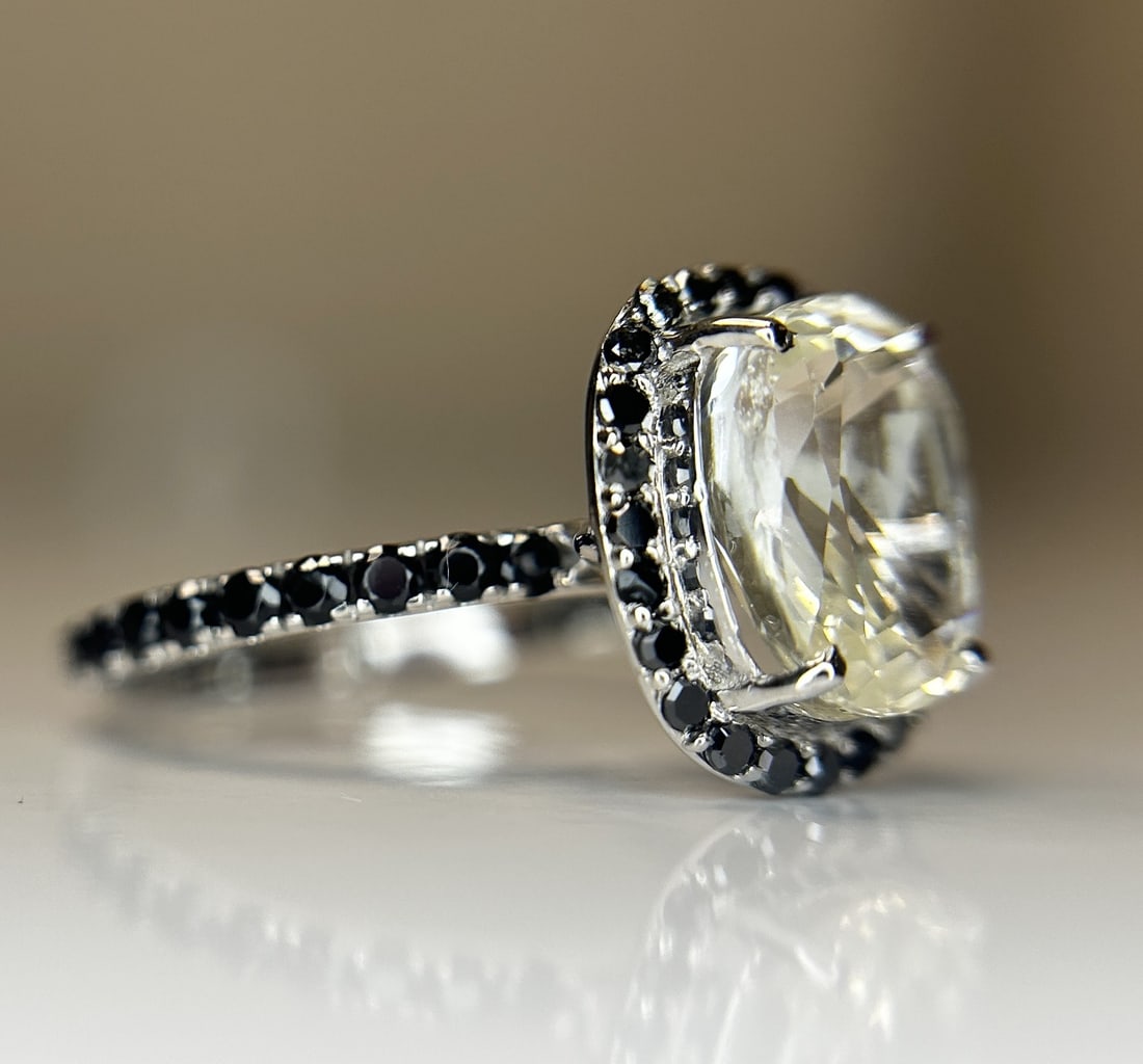 Beautiful 3.15CT Natural Ceylon White Sapphire W Natural Diamonds & 18k Gold - 7