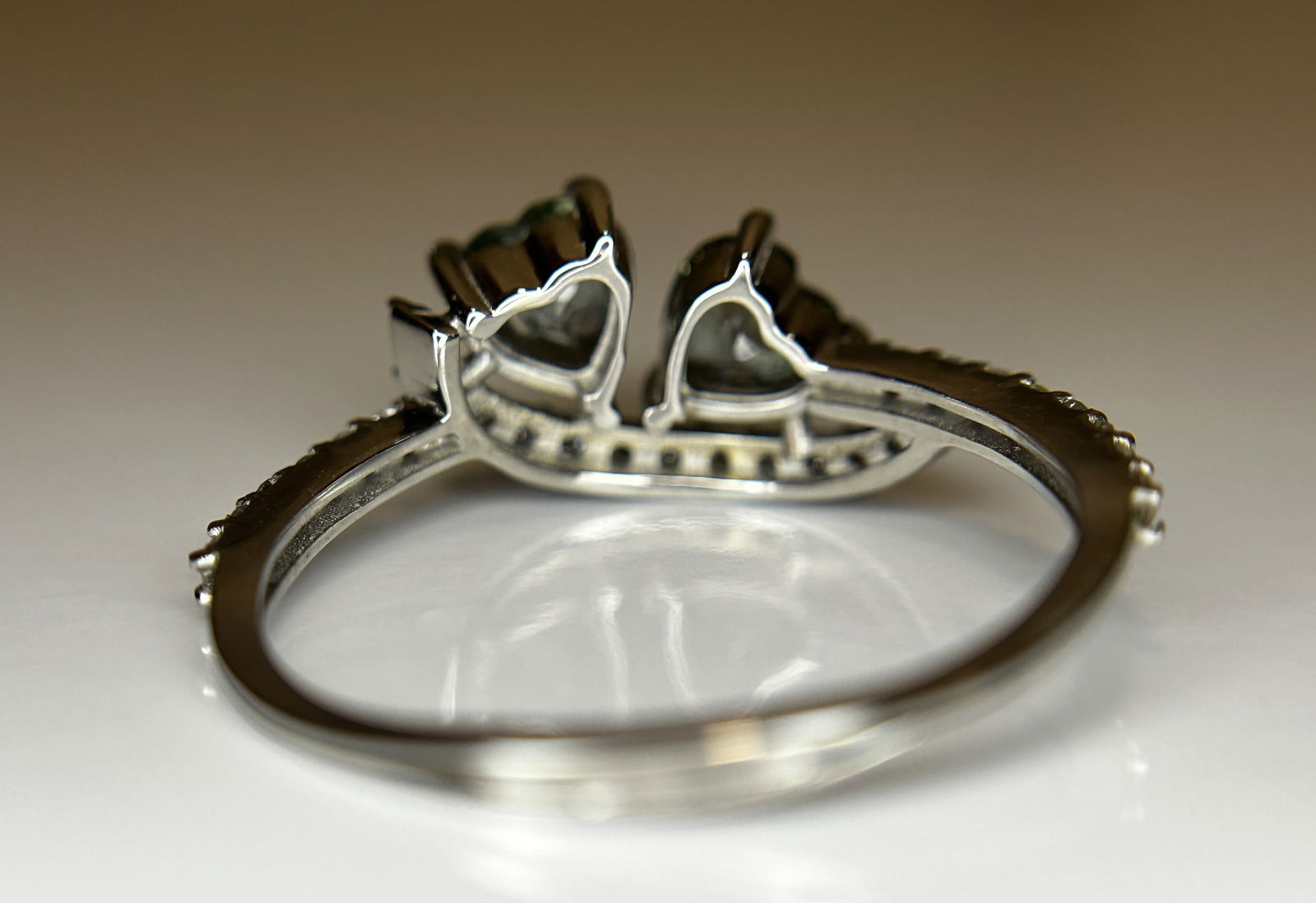 Beautiful 1.07 CT Bi-Colour Unheated Ceylon Sapphire Diamonds & 950 Platinum - 5