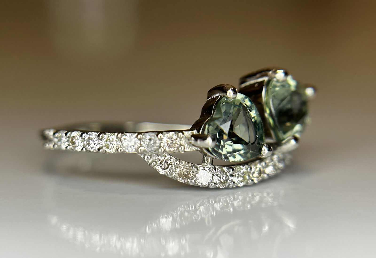 Beautiful 1.07 CT Bi-Colour Unheated Ceylon Sapphire Diamonds & 950 Platinum - 6