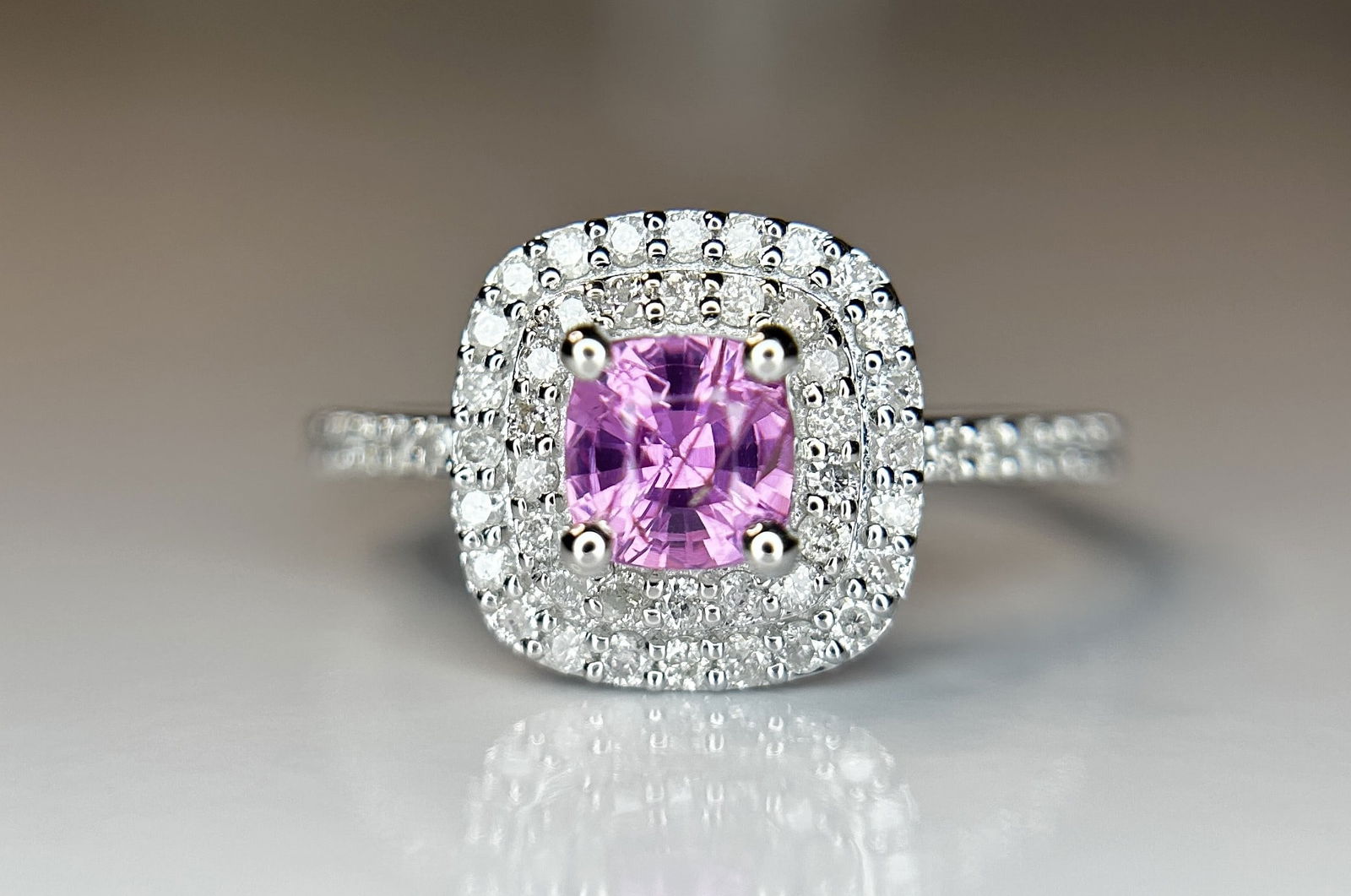 Beautiful 0.63 CT Unheated Ceylon Pink Sapphire With Natural Diamonds & 18k Gold (1 of 8)