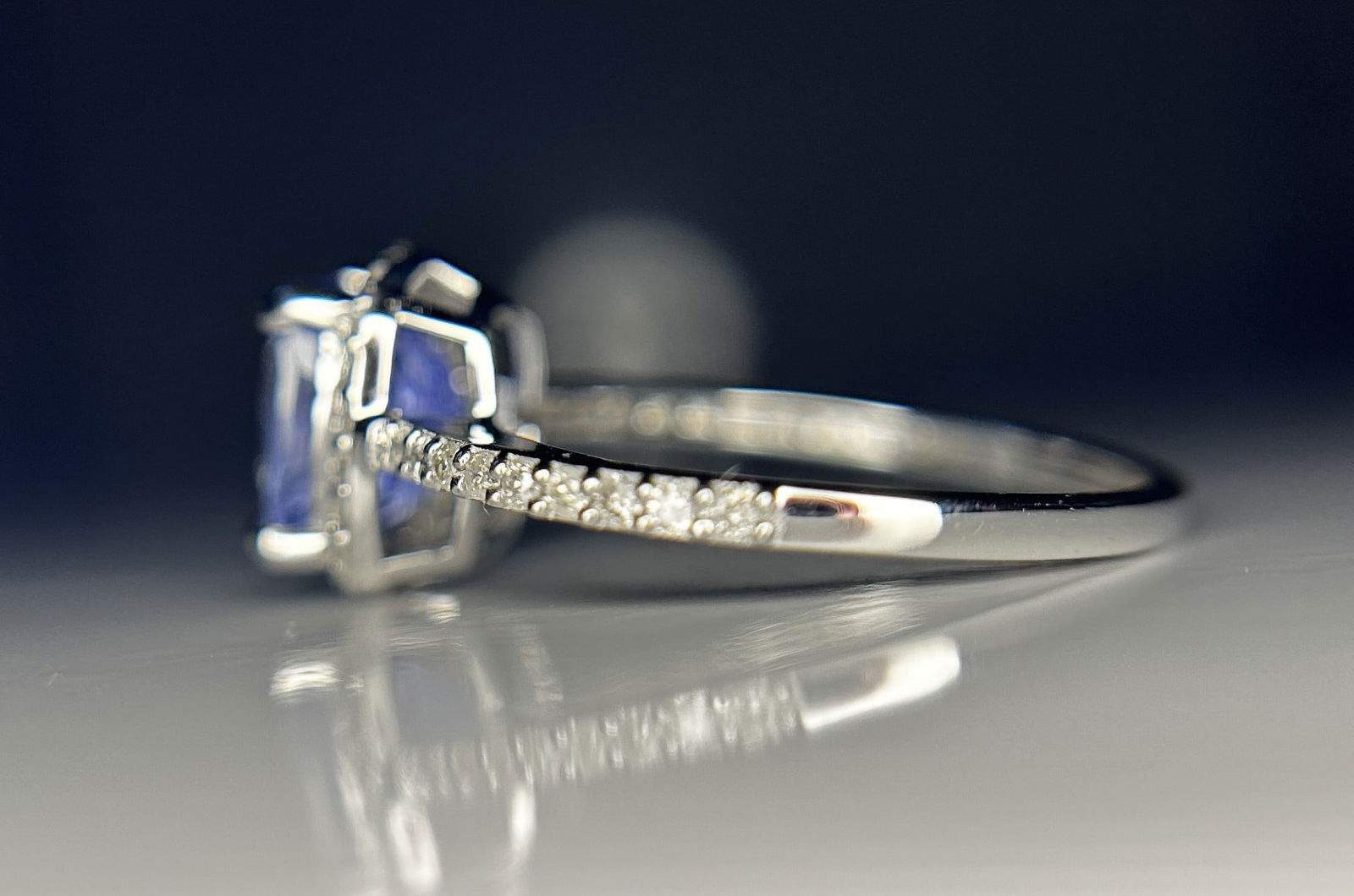 Beautiful 2.79CT Unheated Ceylon Blue Sapphire With Natural Diamonds & 18k Gold - 6