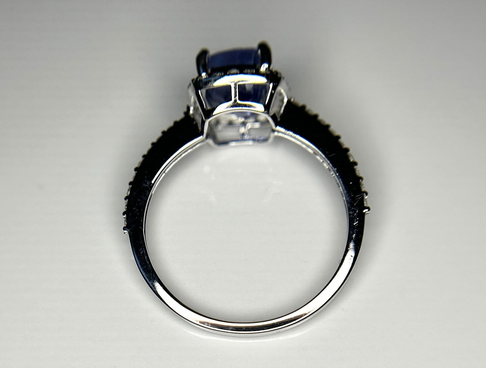 Beautiful 2.79CT Unheated Ceylon Blue Sapphire With Natural Diamonds & 18k Gold - 7