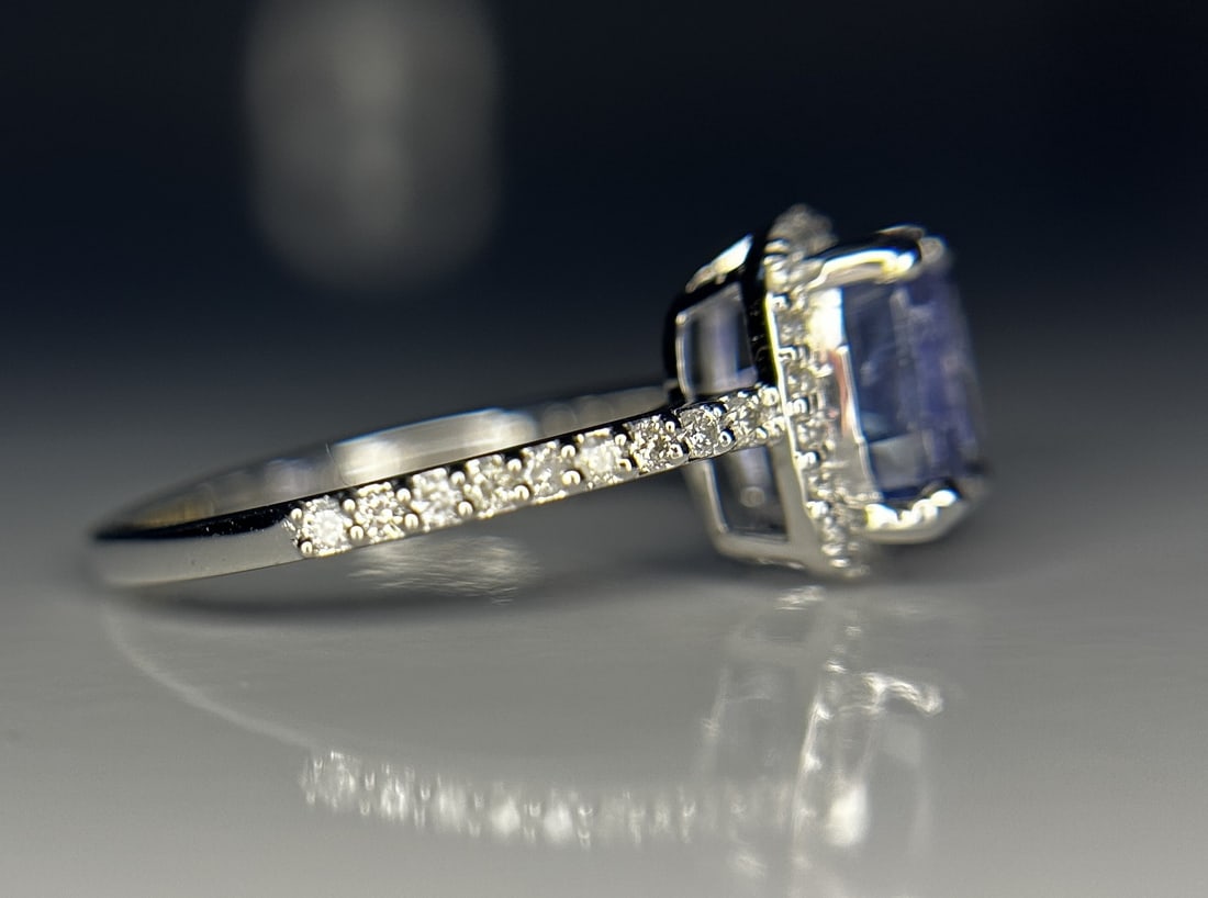 Beautiful 2.79CT Unheated Ceylon Blue Sapphire With Natural Diamonds & 18k Gold - 8