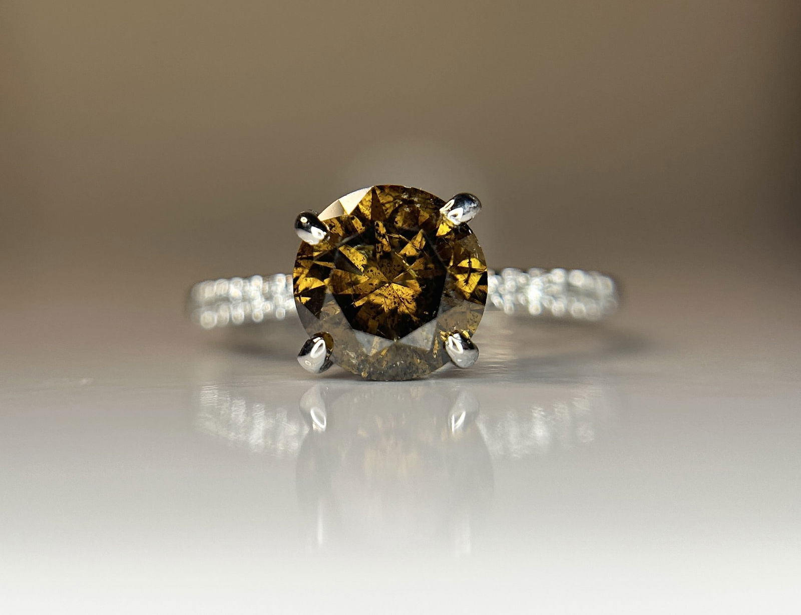 Beautiful 1.86ct Untreated Natural Champagne Solitaire Diamond & 18k Gold - 2