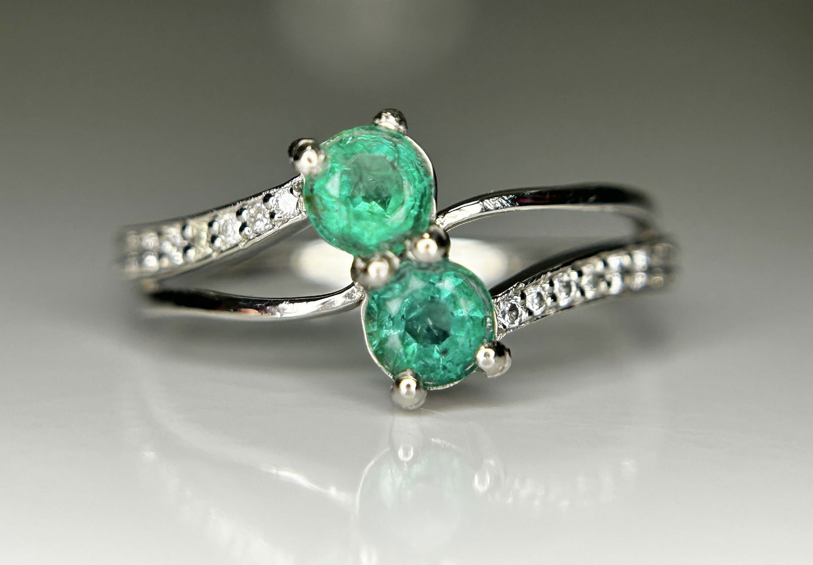 Beautiful 0.78Ct Natural Emerald Ring With Natural Diamonds & Platinum 950 (1 of 10)