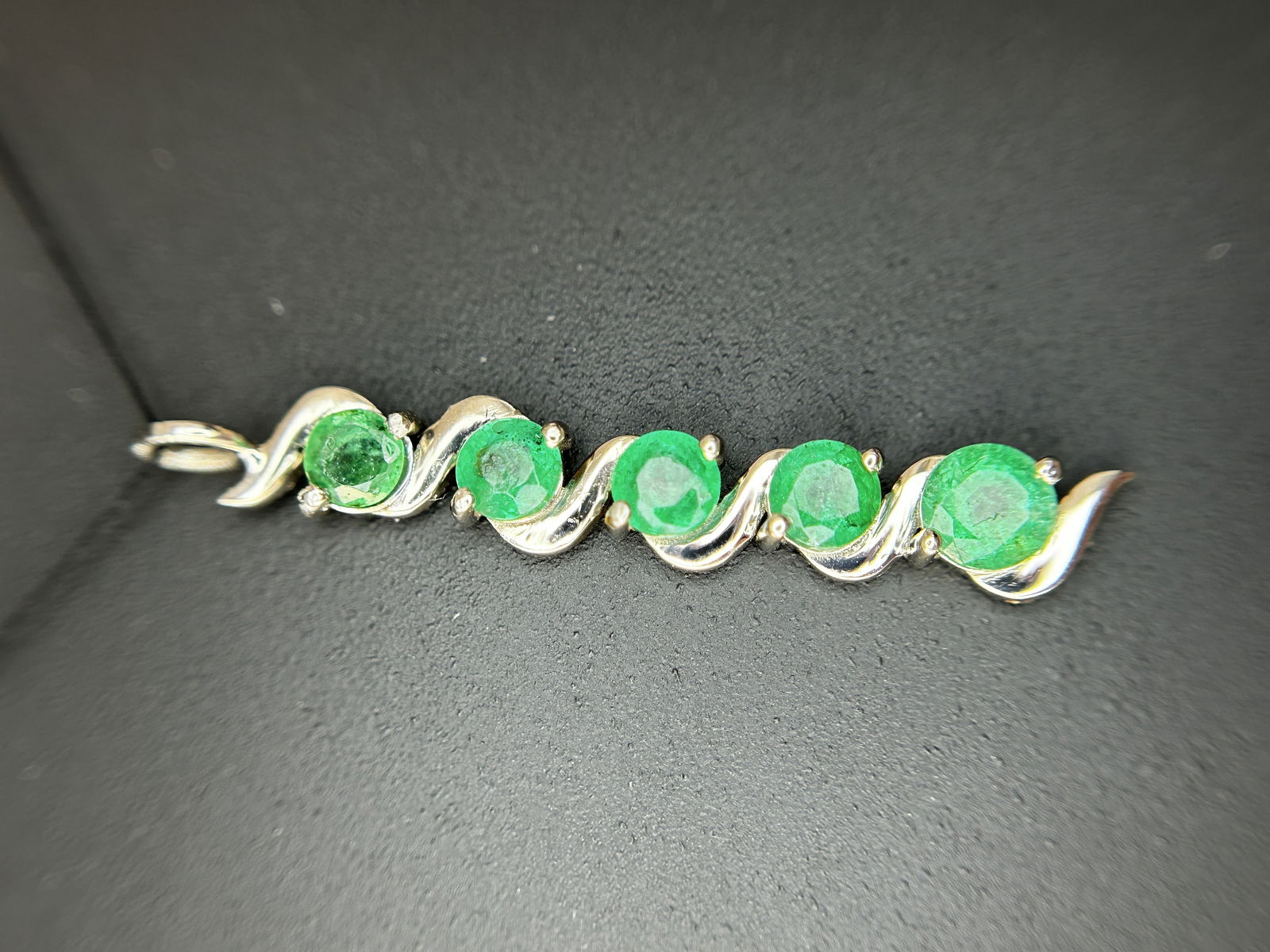 Beautiful 1.17ct Natural Emerald Pendant With Platinum 950 - 6