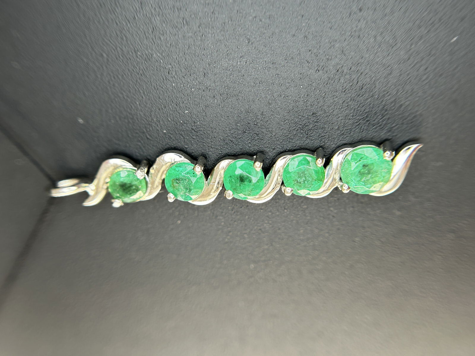 Beautiful 1.17ct Natural Emerald Pendant With Platinum 950 - 8