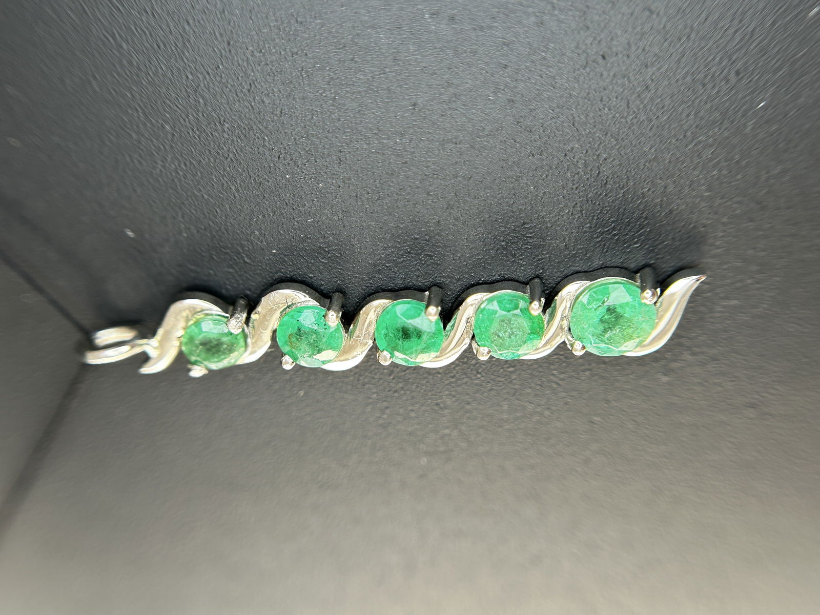 Beautiful 1.17ct Natural Emerald Pendant With Platinum 950 - 9