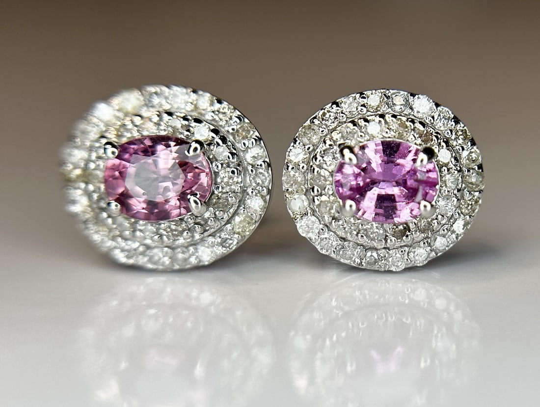 Beautiful 0.75 CT Unheated Ceylon Pink Sapphire With Natural Diamonds & 18k Gold - 3