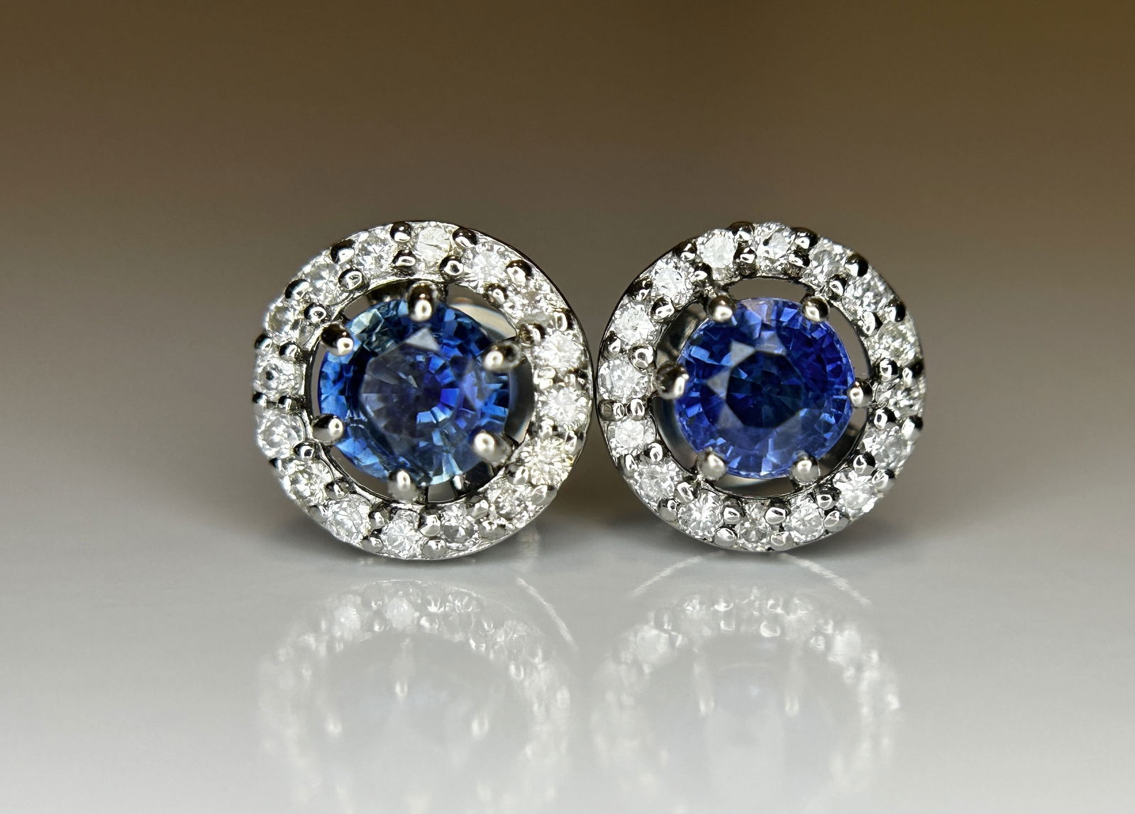 Beautiful 1.05ct Natural Unheated Blue Sapphire Earrings With Diamonds & Platinum - 5