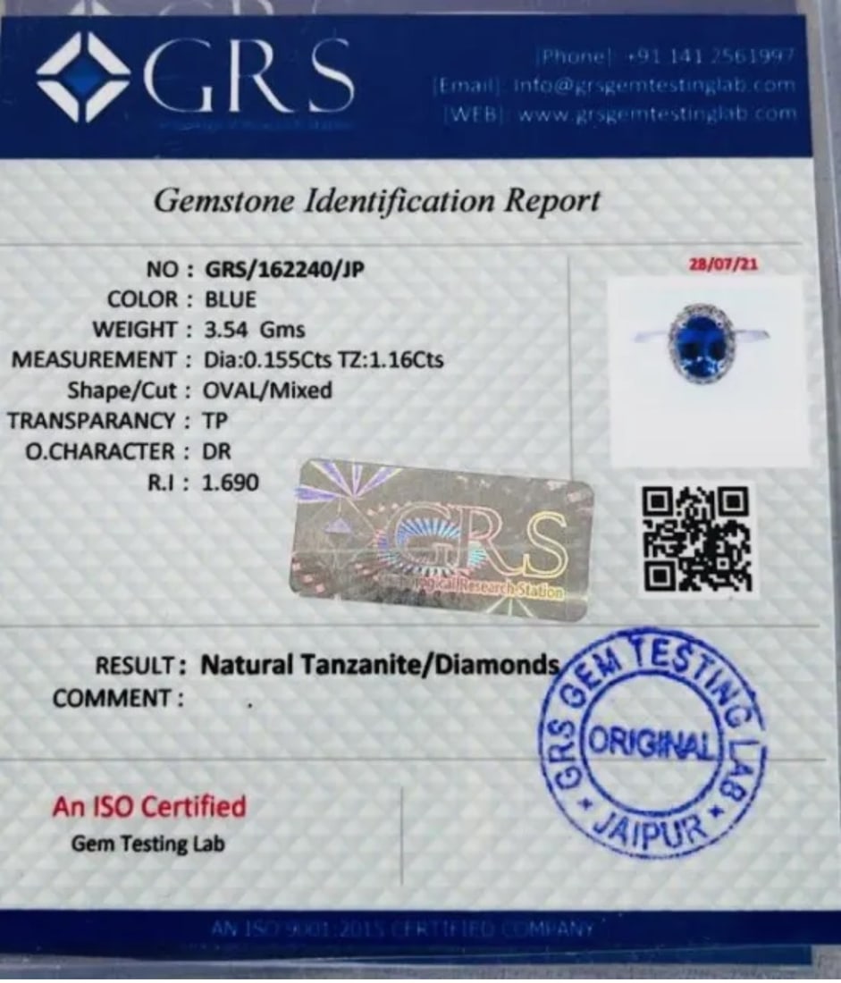 Beautiful Natural Tanzanite Ring With Diamonds and 18k Gold - 9