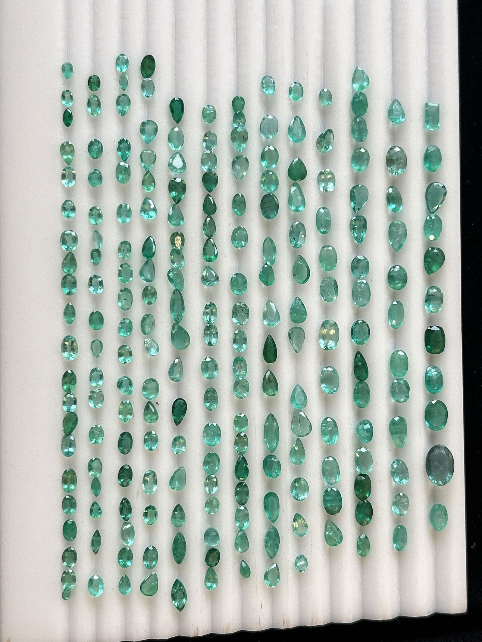 61.05ct Natural Emeralds: Title: 61.05ct Natural Emeralds Description: 61.05ct Natural Emeralds mm sizes Ideal for necklaces, bracelets, rings and earrings Postage cost via Royal Mail nex