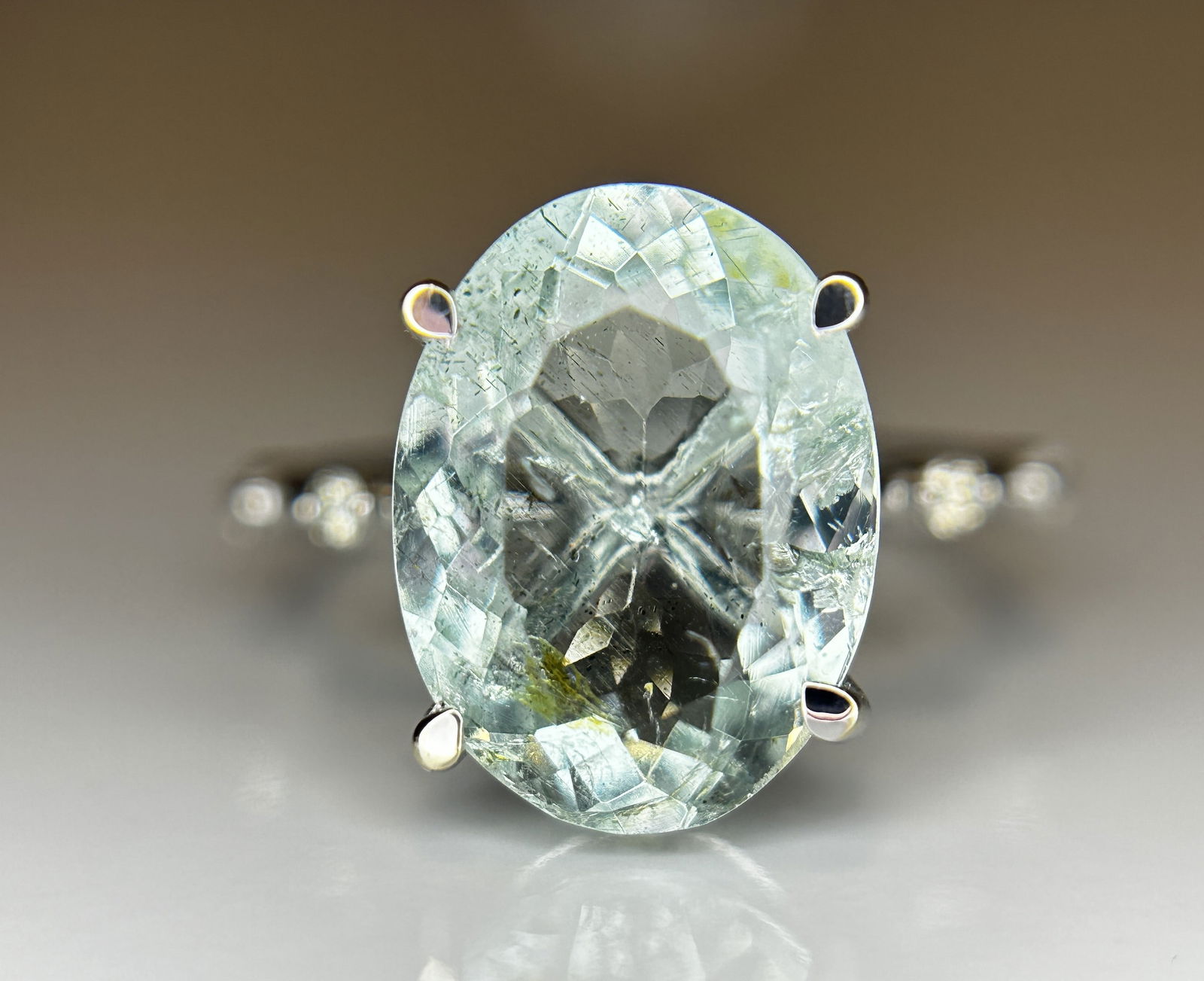 Beautiful 4.70 CT Natural Aquamarine Ring With Natural Diamonds & 18k White Gold (1 of 9)