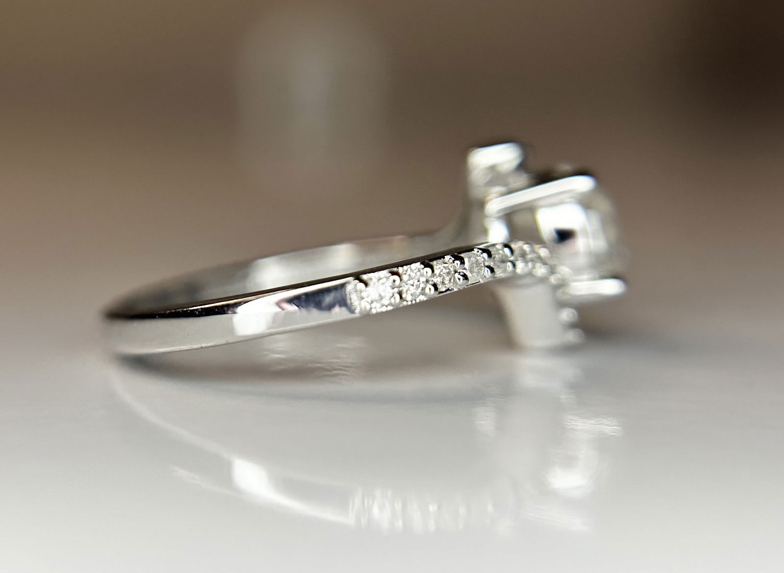 Beautiful 1.49ct Untreated Natural Solitaire Diamond & 18k Gold - 5