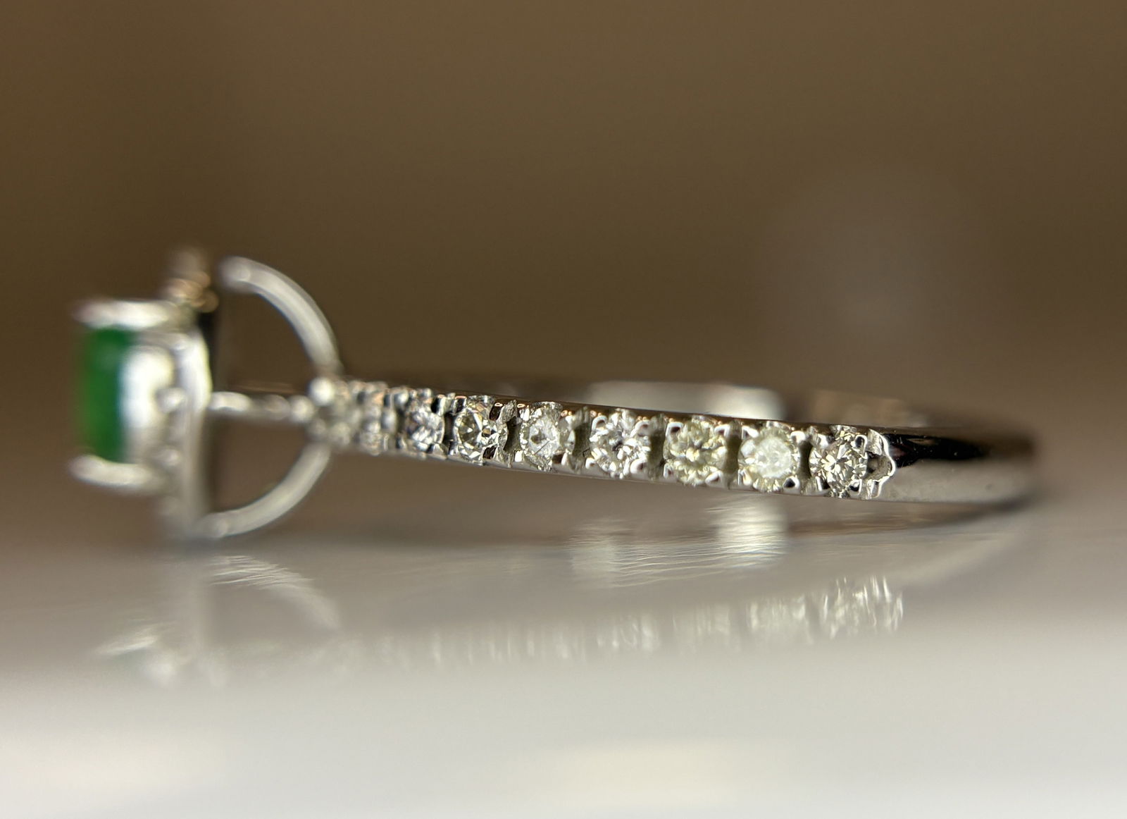 Beautiful 0.42 CT Natural Emerald With Natural Diamonds & 18k Gold - 5