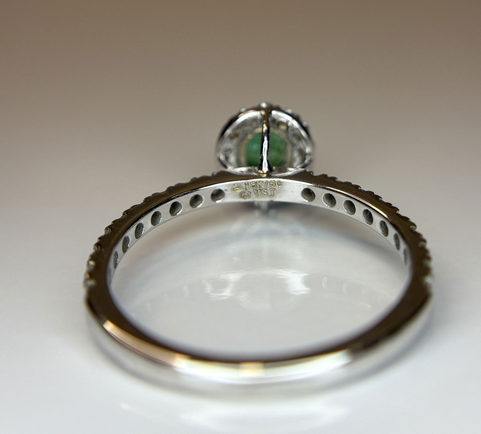 Beautiful 0.42 CT Natural Emerald With Natural Diamonds & 18k Gold - 6