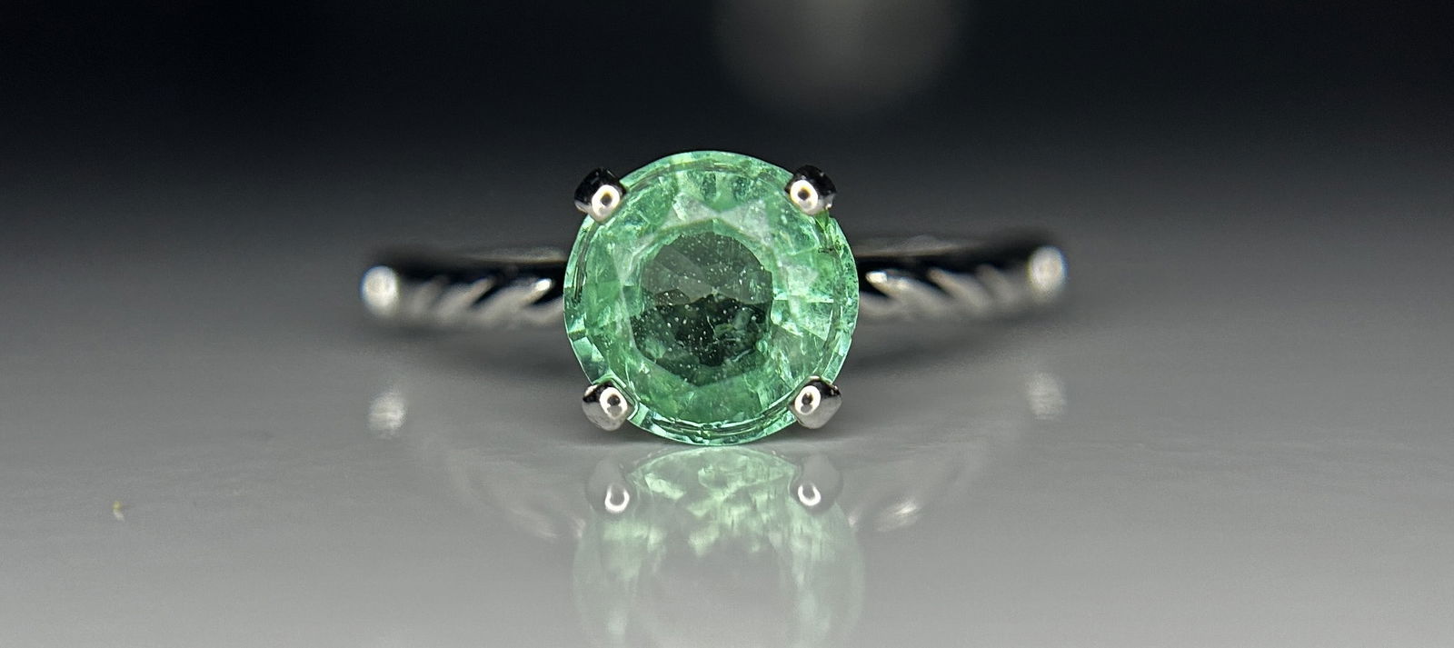 Beautiful 1.35ct Natural Emerald With Natural Diamonds & 18k Gold - 3
