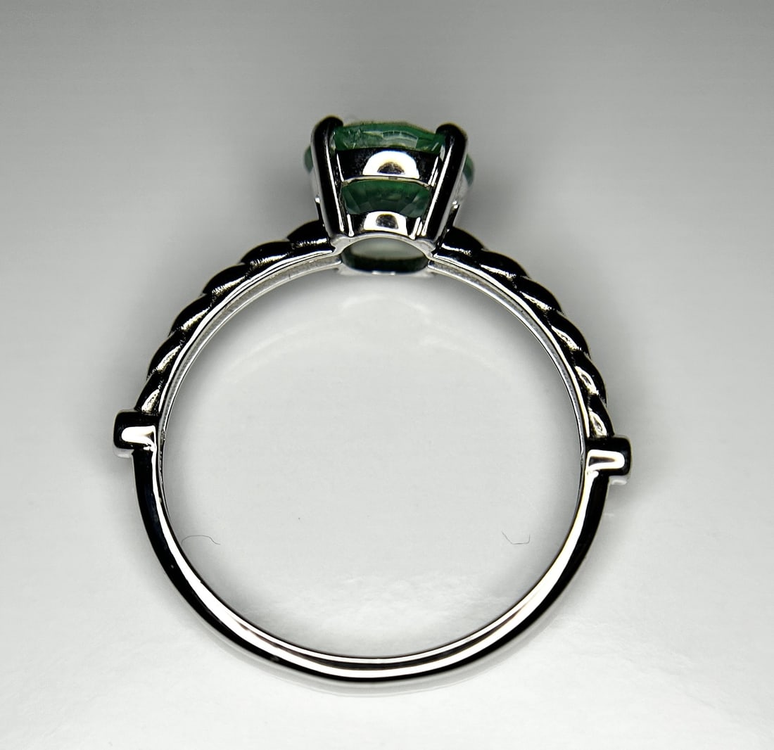 Beautiful 1.35ct Natural Emerald With Natural Diamonds & 18k Gold - 6