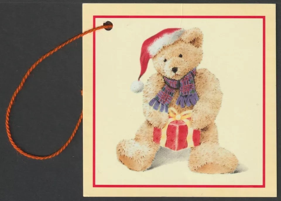 Royalty signed Christmas gift tag by Queen Elizabeth II To Diane Happy Christmas Elizabeth R - 3