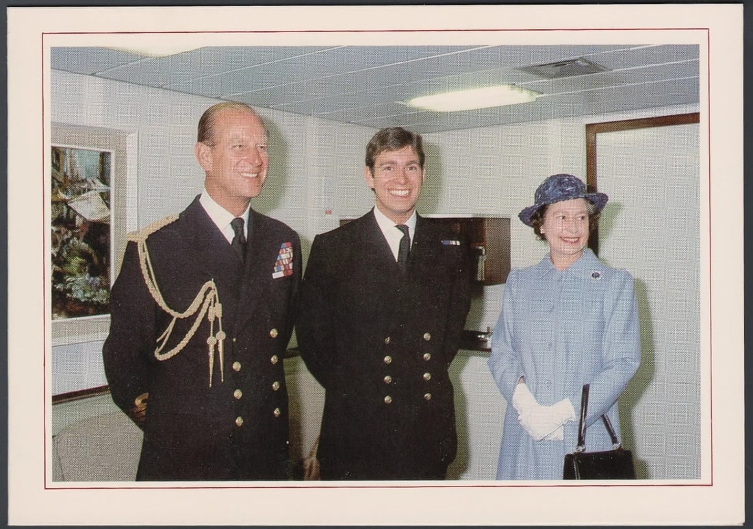 Royalty Queen Elizabeth II &Prince Phillip hand signed 1982 Christmas card 'Lilibet' - 5
