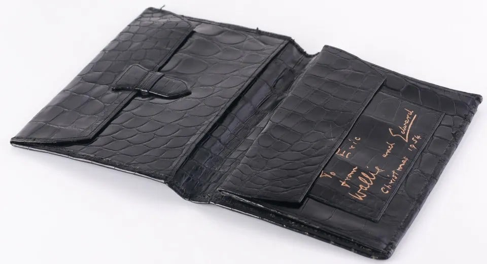 Royalty A Cartier crocodile wallet from Wallis Windsor & Edward Windsor abdicated Edward VIII. - 2