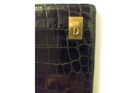 Royalty A Cartier crocodile wallet from Wallis Windsor & Edward Windsor abdicated Edward VIII. - 4