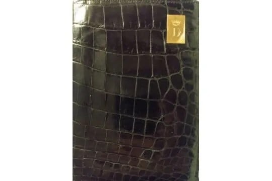 Royalty A Cartier crocodile wallet from Wallis Windsor & Edward Windsor abdicated Edward VIII. - 5