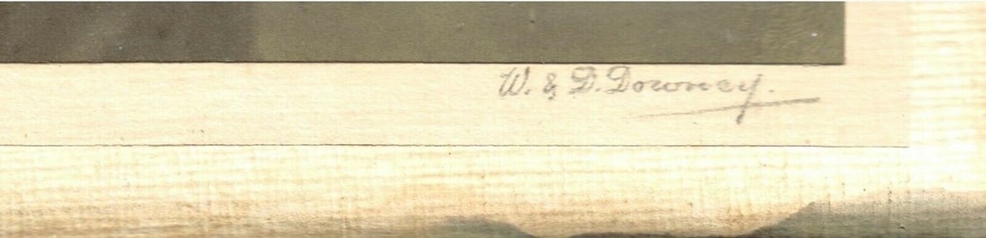 Royalty pair of Stunning Silver Frames with King George V & Queen Mary signed pair of black & whi... - 8