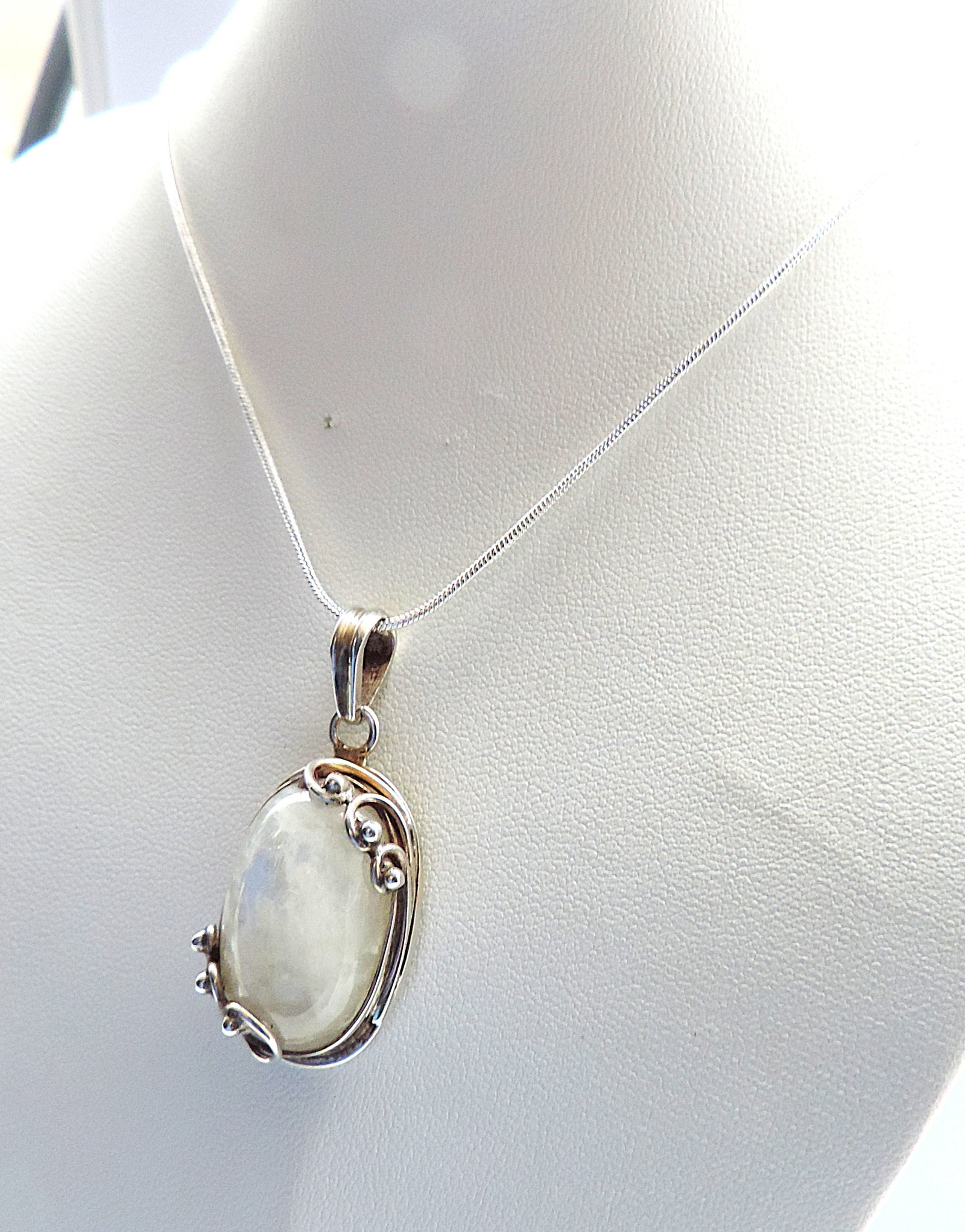 Vintage Artisan Cabochon Moonstone Sterling Silver Pendant Necklace - 4