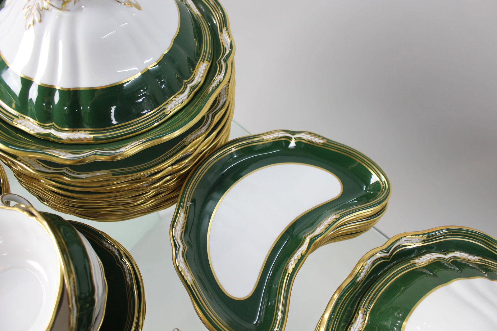 Fine Spode Harrogate Bone China Dinner Service - 10