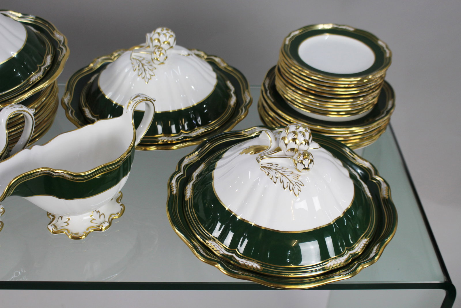 Fine Spode Harrogate Bone China Dinner Service - 6